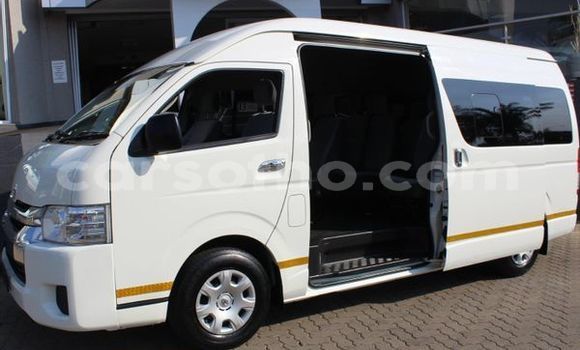 Buy Used Toyota Hiace White Car in Maputsoa in Leribe Buy Used Toyota Hiace White Car in Maputsoa in Leribe