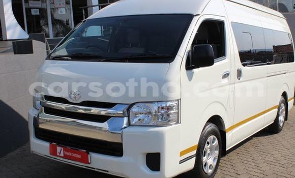 Buy Used Toyota Hiace White Car in Maputsoa in Leribe Buy Used Toyota Hiace White Car in Maputsoa in Leribe