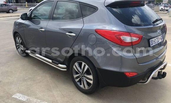 اشتري مستعمل Hyundai ix35 Red سيارة في Maputsoe في Leribe اشتري مستعمل Hyundai ix35 Red سيارة في Maputsoe في Leribe
