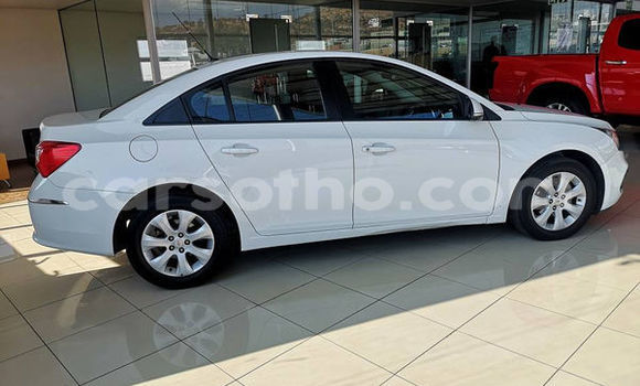 Buy Used Chevrolet Cruze White Car in Mohale's Hoek in Mohale's Hoek Buy Used Chevrolet Cruze White Car in Mohale's Hoek in Mohale's Hoek