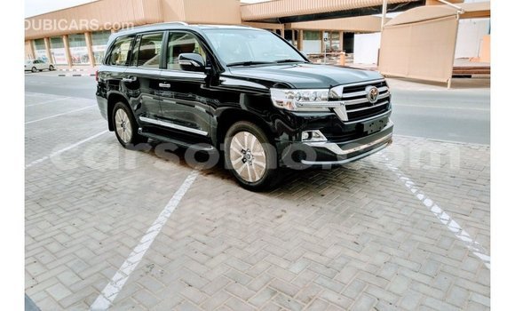 Sayi Imported Toyota Land Cruiser Black Mota in Import - Dubai a Maseru Sayi Imported Toyota Land Cruiser Black Mota in Import - Dubai a Maseru