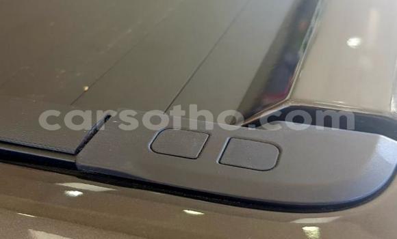 Sayi Na hannu Toyota Hilux White Mota in Maseru a Maseru Sayi Na hannu Toyota Hilux White Mota in Maseru a Maseru