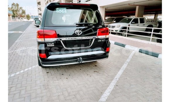 Sayi Imported Toyota Land Cruiser Black Mota in Import - Dubai a Maseru Sayi Imported Toyota Land Cruiser Black Mota in Import - Dubai a Maseru