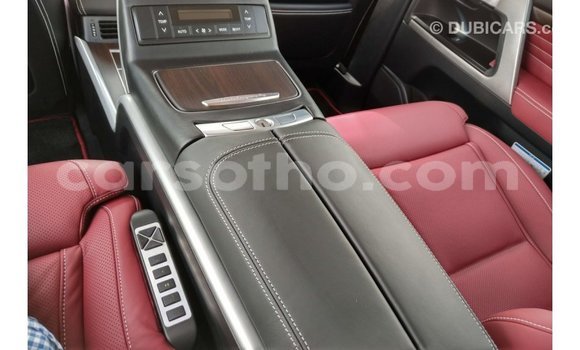 Sayi Imported Toyota Land Cruiser Black Mota in Import - Dubai a Maseru Sayi Imported Toyota Land Cruiser Black Mota in Import - Dubai a Maseru