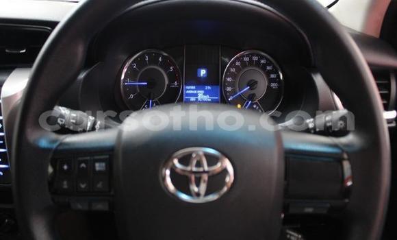 Sayi Na hannu Toyota Fortuner White Mota in Maseru a Maseru Sayi Na hannu Toyota Fortuner White Mota in Maseru a Maseru
