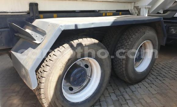 اشتري مستعمل Isuzu FTR 850 White شاحنة في Maseru في Maseru اشتري مستعمل Isuzu FTR 850 White شاحنة في Maseru في Maseru