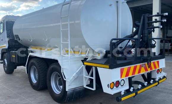 اشتري مستعمل Nissan UD White شاحنة في Maseru في Maseru اشتري مستعمل Nissan UD White شاحنة في Maseru في Maseru