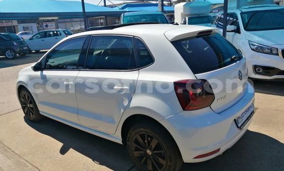 Acheter Occasion Voiture Volkswagen Polo Blanc à Maputsoa, Leribe Acheter Occasion Voiture Volkswagen Polo Blanc à Maputsoa, Leribe