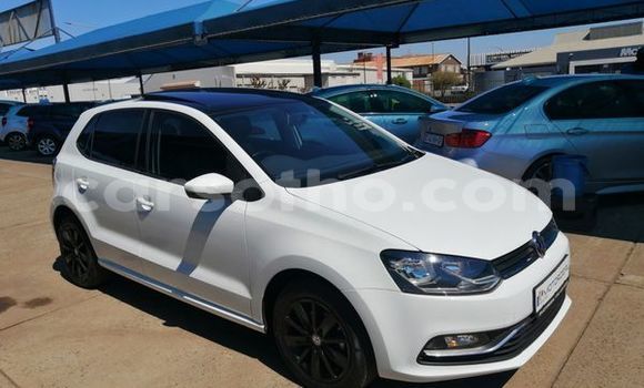 Acheter Occasion Voiture Volkswagen Polo Blanc à Maputsoa, Leribe Acheter Occasion Voiture Volkswagen Polo Blanc à Maputsoa, Leribe