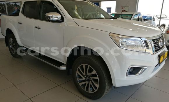 اشتري مستعمل Nissan Navara Silver سيارة في Butha Buthe في Butha-Buthe اشتري مستعمل Nissan Navara Silver سيارة في Butha Buthe في Butha-Buthe