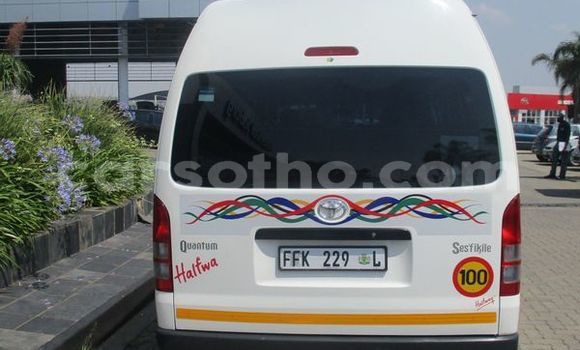 Sayi Na hannu Toyota Hiace White Mota in Maputsoe a Leribe Sayi Na hannu Toyota Hiace White Mota in Maputsoe a Leribe