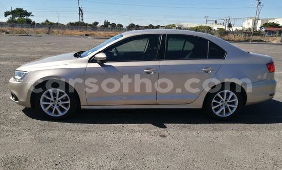 اشتري مستعمل Volkswagen Jetta Silver سيارة في Maputsoe في Leribe اشتري مستعمل Volkswagen Jetta Silver سيارة في Maputsoe في Leribe