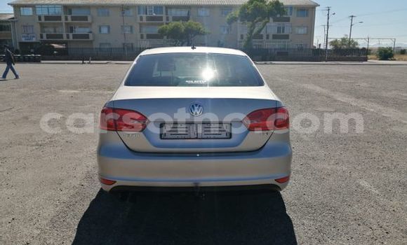 اشتري مستعمل Volkswagen Jetta Silver سيارة في Maputsoe في Leribe اشتري مستعمل Volkswagen Jetta Silver سيارة في Maputsoe في Leribe