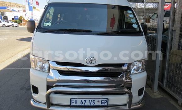 Buy Used Toyota Hiace White Car in Maputsoa in Leribe Buy Used Toyota Hiace White Car in Maputsoa in Leribe
