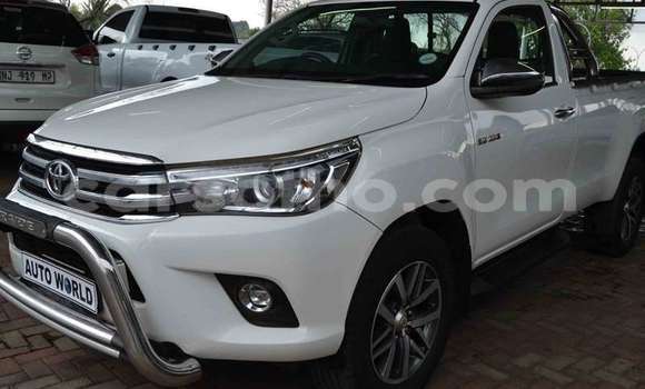 اشتري مستعمل Toyota Hilux White سيارة في Maseru في Maseru اشتري مستعمل Toyota Hilux White سيارة في Maseru في Maseru