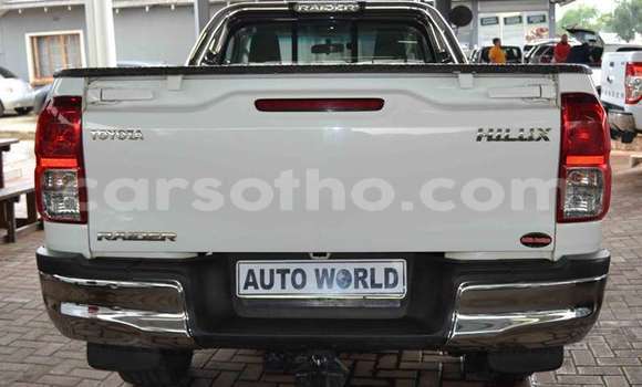 اشتري مستعمل Toyota Hilux White سيارة في Maseru في Maseru اشتري مستعمل Toyota Hilux White سيارة في Maseru في Maseru