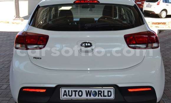اشتري مستعمل Kia Rio White سيارة في Maseru في Maseru اشتري مستعمل Kia Rio White سيارة في Maseru في Maseru