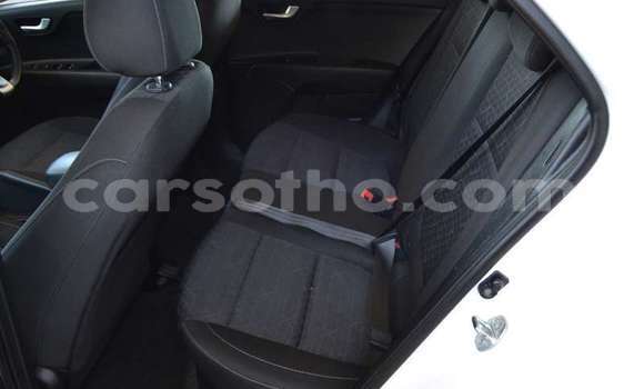اشتري مستعمل Kia Rio White سيارة في Maseru في Maseru اشتري مستعمل Kia Rio White سيارة في Maseru في Maseru