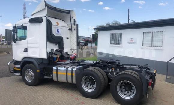 Buy Used Scania Irizar Green Truck in Maputsoa in Leribe Buy Used Scania Irizar Green Truck in Maputsoa in Leribe