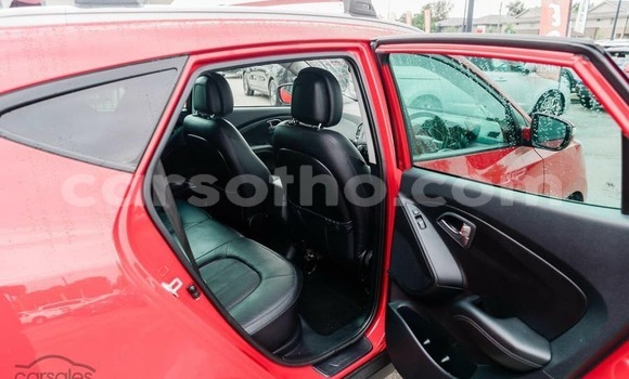 اشتري مستعمل Hyundai ix35 Red سيارة في Maseru في Maseru اشتري مستعمل Hyundai ix35 Red سيارة في Maseru في Maseru