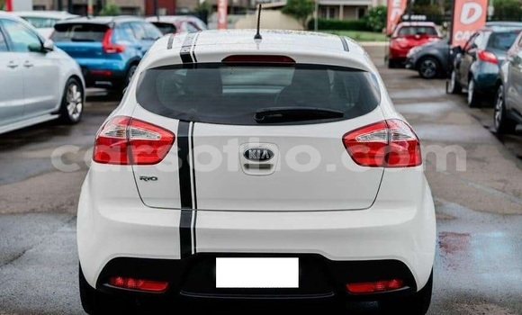 اشتري مستعمل Kia Rio White سيارة في Maseru في Maseru اشتري مستعمل Kia Rio White سيارة في Maseru في Maseru