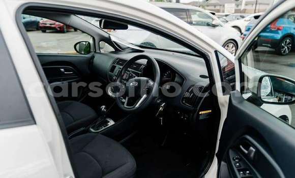 اشتري مستعمل Kia Rio White سيارة في Maseru في Maseru اشتري مستعمل Kia Rio White سيارة في Maseru في Maseru