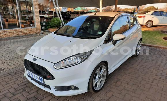 اشتري مستعمل Ford Fiesta ST White سيارة في Maputsoa في Leribe اشتري مستعمل Ford Fiesta ST White سيارة في Maputsoa في Leribe