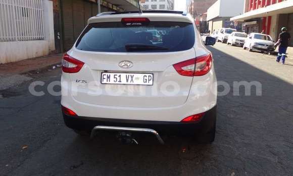 Acheter Occasion Voiture Hyundai ix35 Blanc à Maseru, Maseru Acheter Occasion Voiture Hyundai ix35 Blanc à Maseru, Maseru