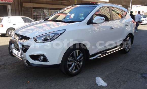 Acheter Occasion Voiture Hyundai ix35 Blanc à Maseru, Maseru Acheter Occasion Voiture Hyundai ix35 Blanc à Maseru, Maseru