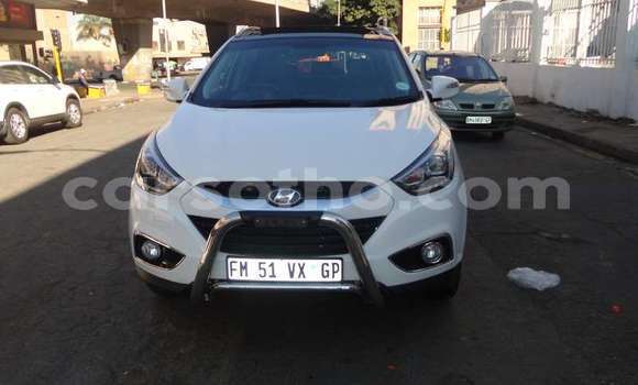 Acheter Occasion Voiture Hyundai ix35 Blanc à Maseru, Maseru Acheter Occasion Voiture Hyundai ix35 Blanc à Maseru, Maseru
