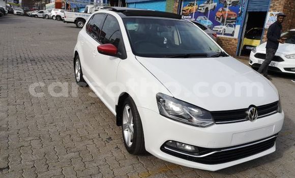Acheter Occasion Voiture Volkswagen Polo Blanc à Maputsoe, Leribe Acheter Occasion Voiture Volkswagen Polo Blanc à Maputsoe, Leribe