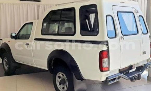 Acheter Occasion Voiture Nissan NP 300 Vert à Maputsoa, Leribe Acheter Occasion Voiture Nissan NP 300 Vert à Maputsoa, Leribe