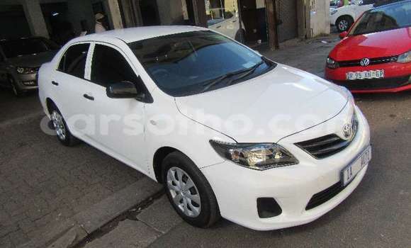 Sayi Na hannu Toyota Corolla White Mota in Maseru a Maseru Sayi Na hannu Toyota Corolla White Mota in Maseru a Maseru