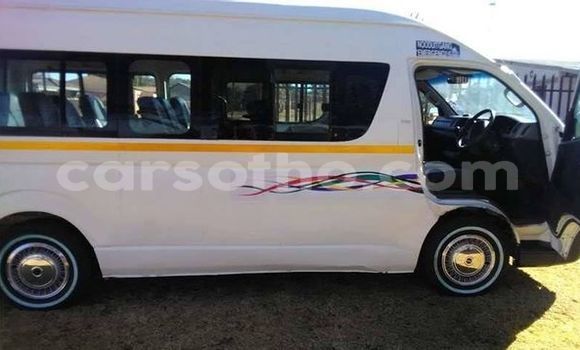 Sayi Na hannu Toyota Hiace White Mota in Maputsoe a Leribe Sayi Na hannu Toyota Hiace White Mota in Maputsoe a Leribe