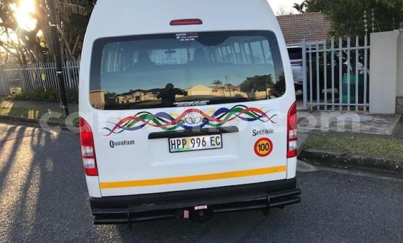 Sayi Na hannu Toyota Hiace White Mota in Maseru a Maseru Sayi Na hannu Toyota Hiace White Mota in Maseru a Maseru