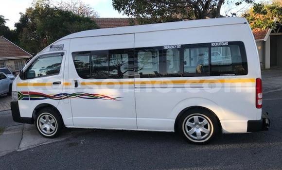 Sayi Na hannu Toyota Hiace White Mota in Maseru a Maseru Sayi Na hannu Toyota Hiace White Mota in Maseru a Maseru