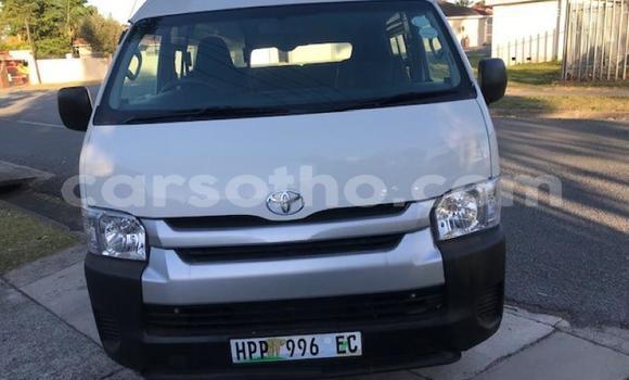 Sayi Na hannu Toyota Hiace White Mota in Maseru a Maseru Sayi Na hannu Toyota Hiace White Mota in Maseru a Maseru