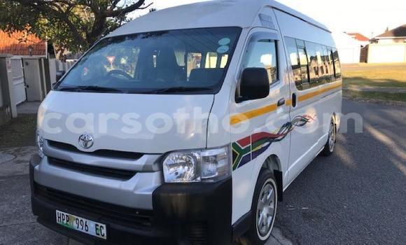 Sayi Na hannu Toyota Hiace White Mota in Maseru a Maseru Sayi Na hannu Toyota Hiace White Mota in Maseru a Maseru