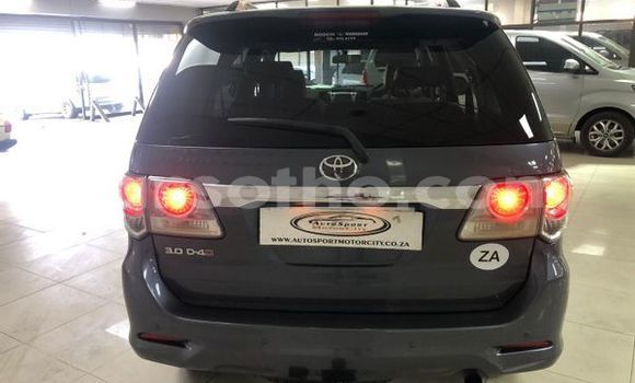 Acheter Occasion Voiture Toyota Fortuner Gris à Maputsoa, Leribe Acheter Occasion Voiture Toyota Fortuner Gris à Maputsoa, Leribe