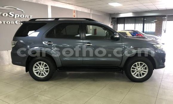 Acheter Occasion Voiture Toyota Fortuner Gris à Maputsoa, Leribe Acheter Occasion Voiture Toyota Fortuner Gris à Maputsoa, Leribe