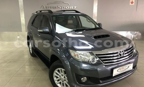 Acheter Occasion Voiture Toyota Fortuner Gris à Maputsoa, Leribe Acheter Occasion Voiture Toyota Fortuner Gris à Maputsoa, Leribe