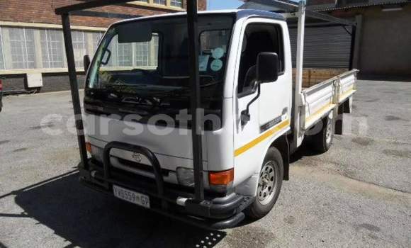 اشتري مستعمل Nissan Pickup White سيارة في Maseru في Maseru اشتري مستعمل Nissan Pickup White سيارة في Maseru في Maseru