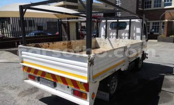 اشتري مستعمل Nissan Pickup White سيارة في Maseru في Maseru اشتري مستعمل Nissan Pickup White سيارة في Maseru في Maseru