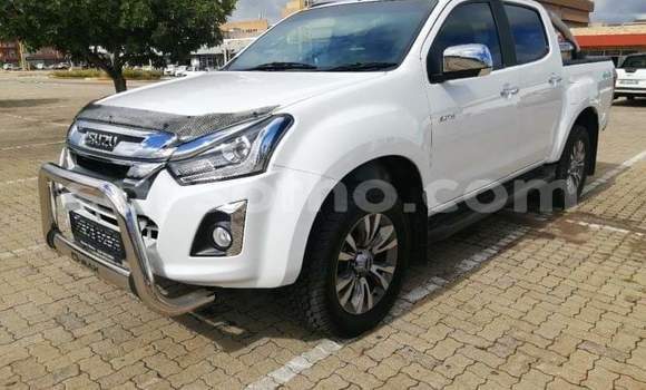 Sayi Na hannu Isuzu D–MAX White Mota in Butha Buthe a Butha-Buthe Sayi Na hannu Isuzu D–MAX White Mota in Butha Buthe a Butha-Buthe