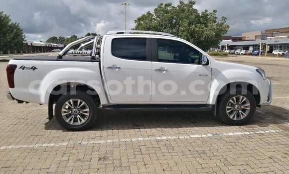 Sayi Na hannu Isuzu D–MAX White Mota in Butha Buthe a Butha-Buthe Sayi Na hannu Isuzu D–MAX White Mota in Butha Buthe a Butha-Buthe
