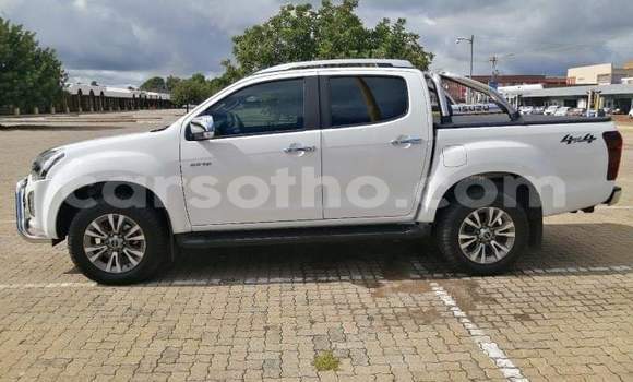 Sayi Na hannu Isuzu D–MAX White Mota in Butha Buthe a Butha-Buthe Sayi Na hannu Isuzu D–MAX White Mota in Butha Buthe a Butha-Buthe