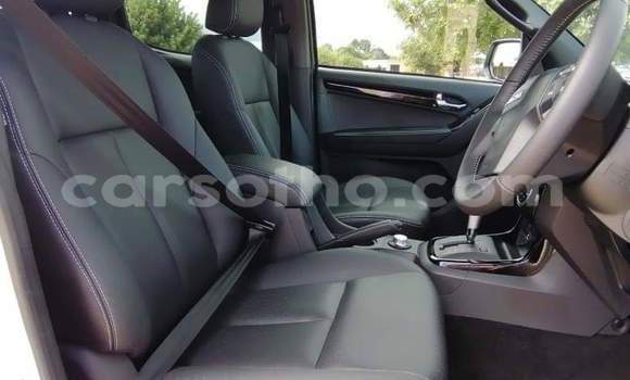 Sayi Na hannu Isuzu D–MAX White Mota in Butha Buthe a Butha-Buthe Sayi Na hannu Isuzu D–MAX White Mota in Butha Buthe a Butha-Buthe