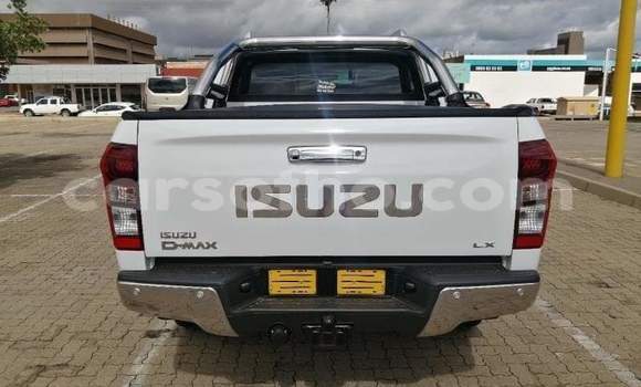 Sayi Na hannu Isuzu D–MAX White Mota in Butha Buthe a Butha-Buthe Sayi Na hannu Isuzu D–MAX White Mota in Butha Buthe a Butha-Buthe
