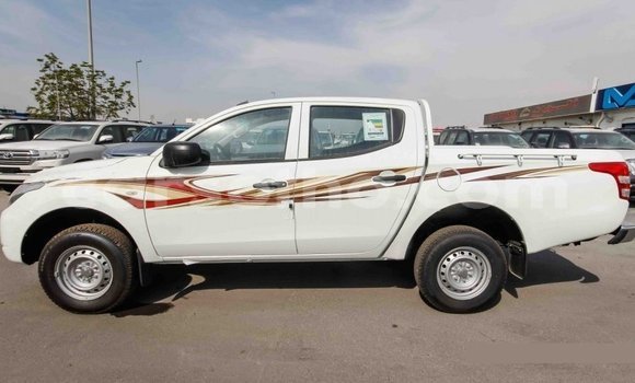 اشتري Imported Mitsubishi L200 White سيارة في Import - Dubai في Maseru اشتري Imported Mitsubishi L200 White سيارة في Import - Dubai في Maseru