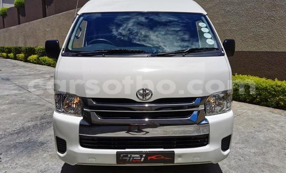 اشتري مستعمل Toyota 4Runner White سيارة في Maseru في Maseru اشتري مستعمل Toyota 4Runner White سيارة في Maseru في Maseru